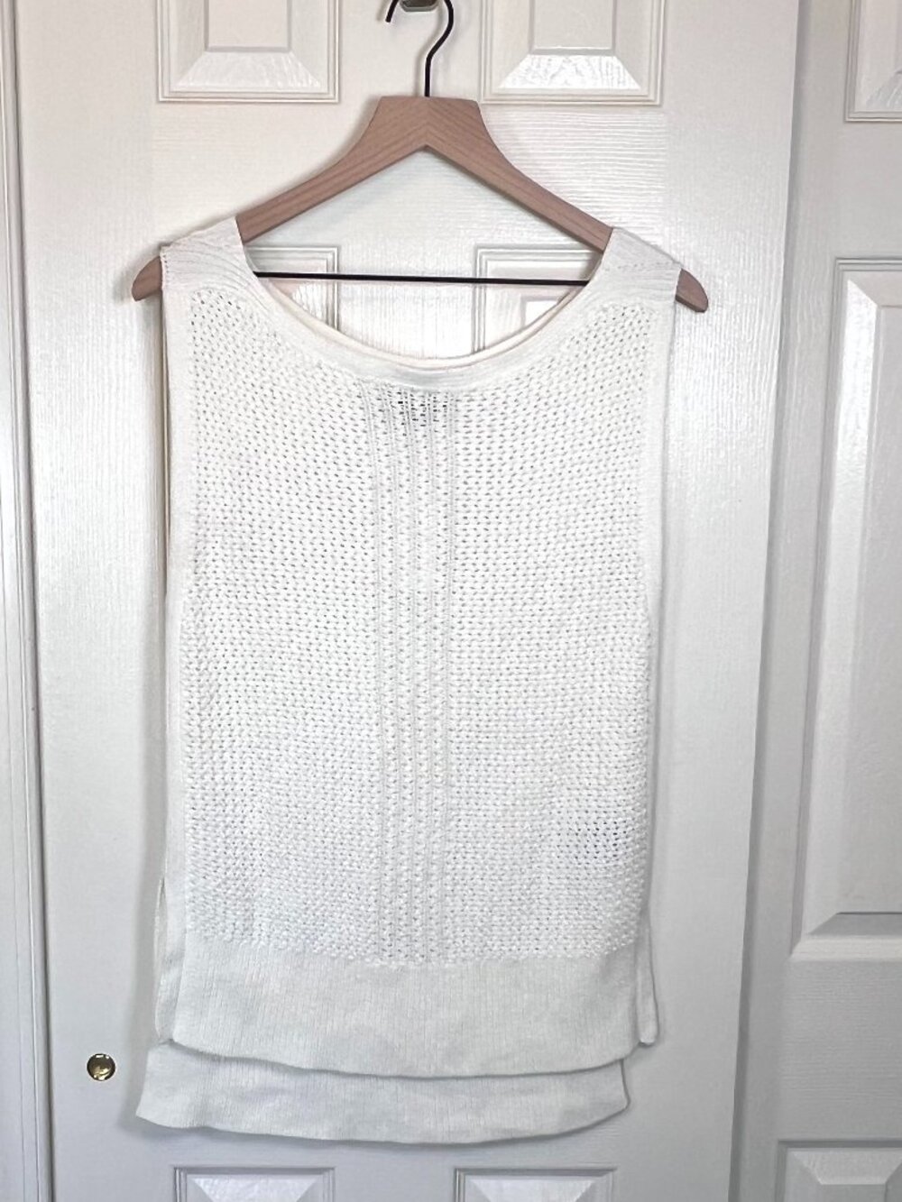 Banana Republic Ivory Sleeveless Boatneck Crochet Sweater Size Med NWT